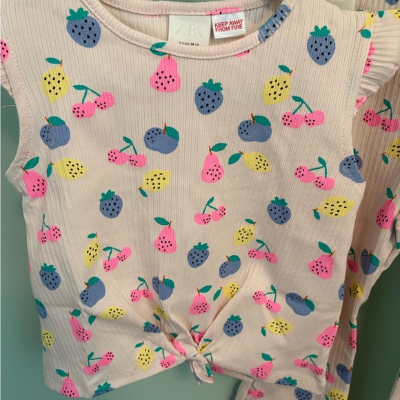 Zara Fruit Ribbed Set - Picture 2 of 6
